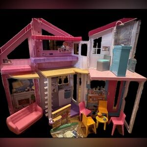 Barbie Malibu house dollhouse transforming playset